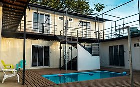 Emi'S Place Container Living
